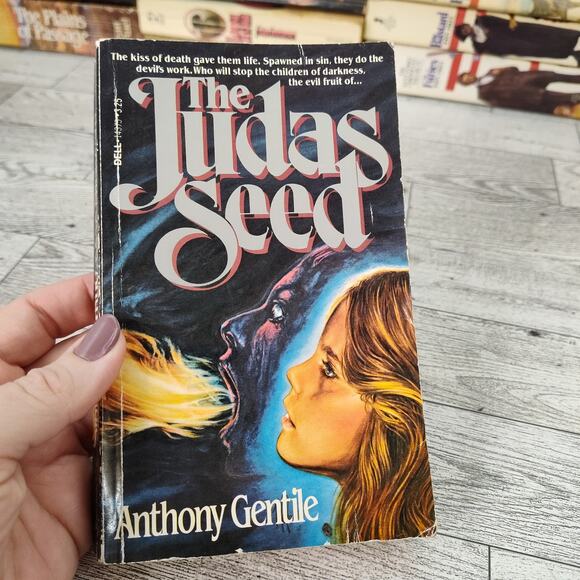 THE JUDAS SEED Anthony‎ Gentile 1982 First Printing Dell Paperback Horror Scary - Picture 1 of 12